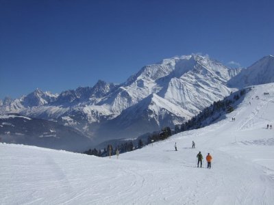 On_the_pistes_above_Megeve.JPG