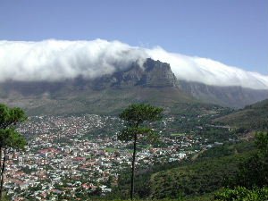 The_table_cloth_covers_Table_Mountain___Cape_Town.jpg