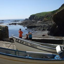 Polpeor Cove Harbour, Lizard