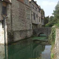 The mote on another side
